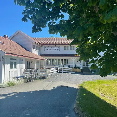 Nyaraló Sorlandsidyll, Risor