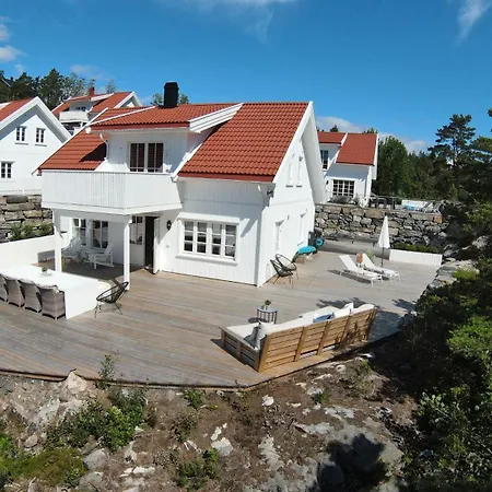 Sorlandsidyll, Risor Holiday home Sondeled